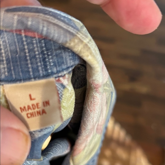 Tommy Bahama Blue and Green Floral Men's Shirt - Picture 3 of 9